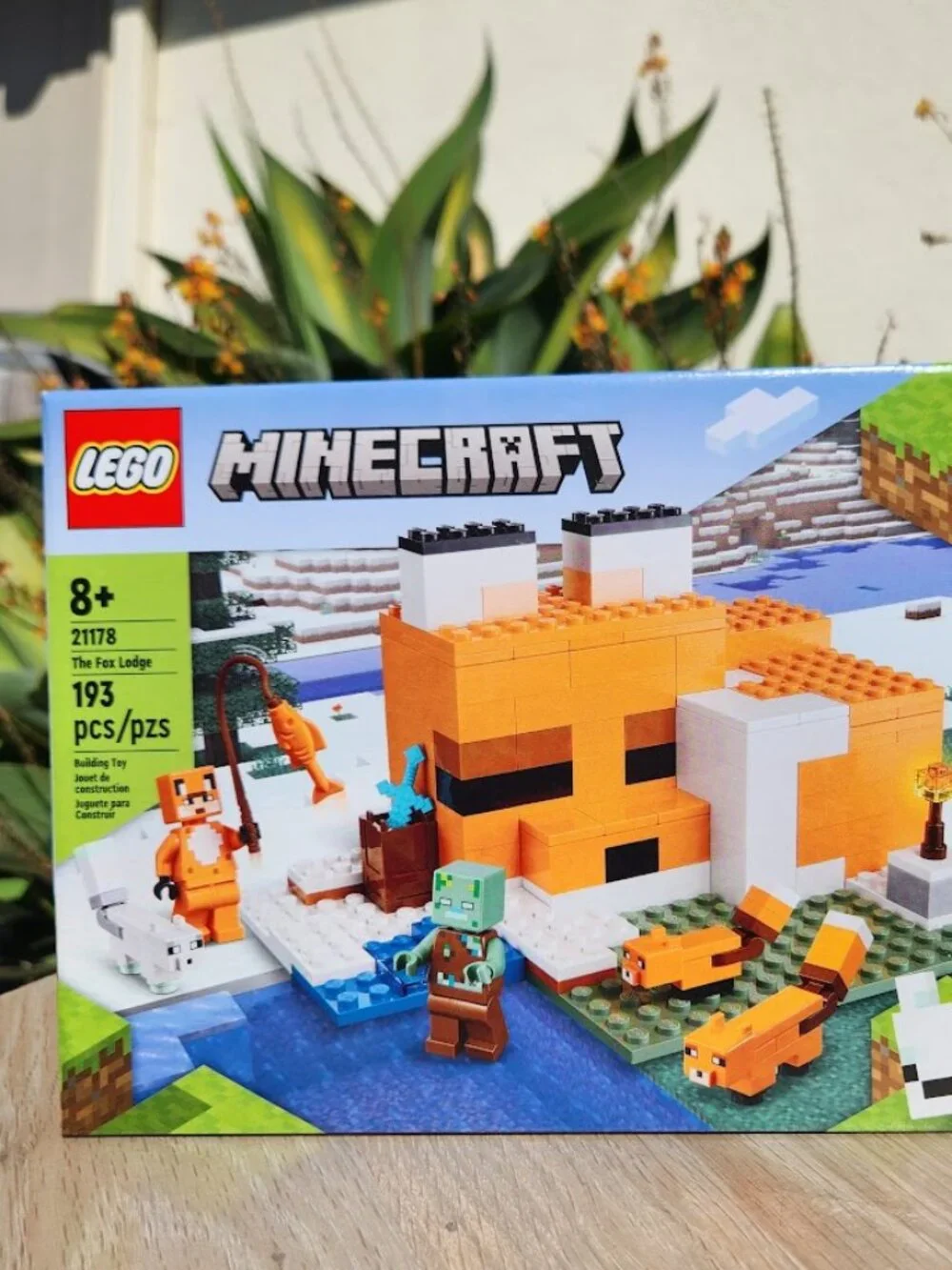 NEW LEGO MINECRAFT Fox Lodge House 21178 Drowned Zombie You will receive: (1) LE